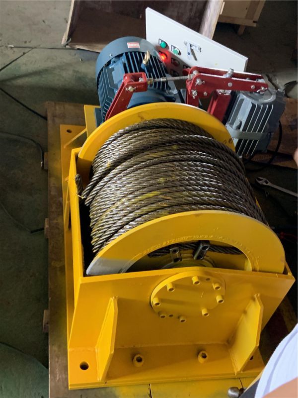 配套卷揚(yáng)機(jī)用現(xiàn)場調(diào)試